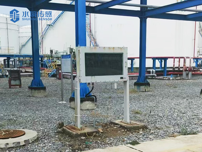 河南化工廠防爆氣象站現(xiàn)場